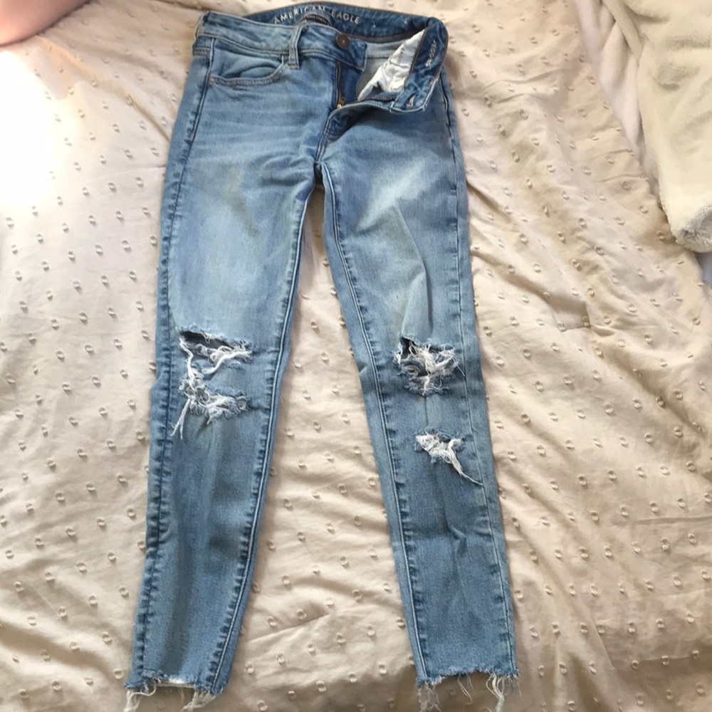 American eagle distressed jean